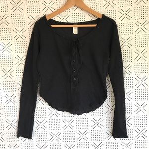 FREE PEOPLE // Black long sleeve button and ribbon tie tee size medium